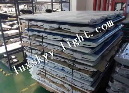 led linear high bay.jpg